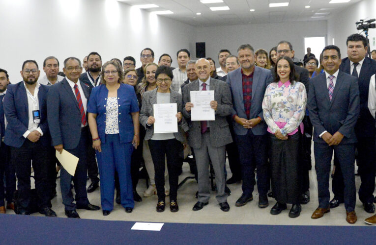 Firma BUAP convenio con la FROC-Conlabor Puebla