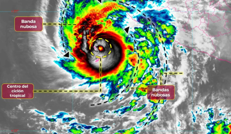 México implementa su plan de emergencia en previsión del huracán Norma