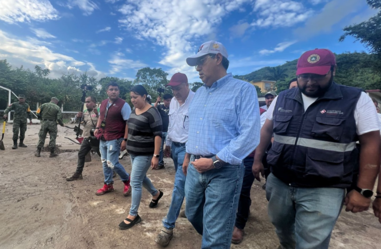 Acude Sergio Salomón a Venustiano Carranza para verificar daños por inundaciones