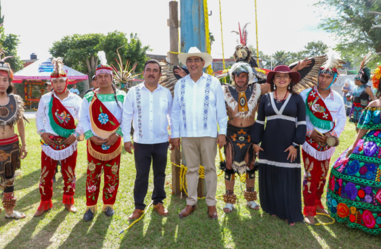 Visita Sergio Salomón altares monumentales en Huaquechula