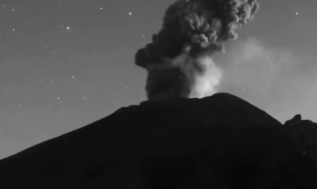 Impactante explosión del Popocatépetl horas después de un sismo sacude la zona