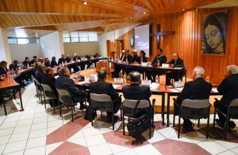 Xóchitl Gálvez y Claudia Sheinbaum sostienen encuentro con la cúpula de la CEM