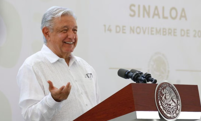 Exige AMLO a Televisa respuesta sobre «300 muertos» en funerarias de Acapulco