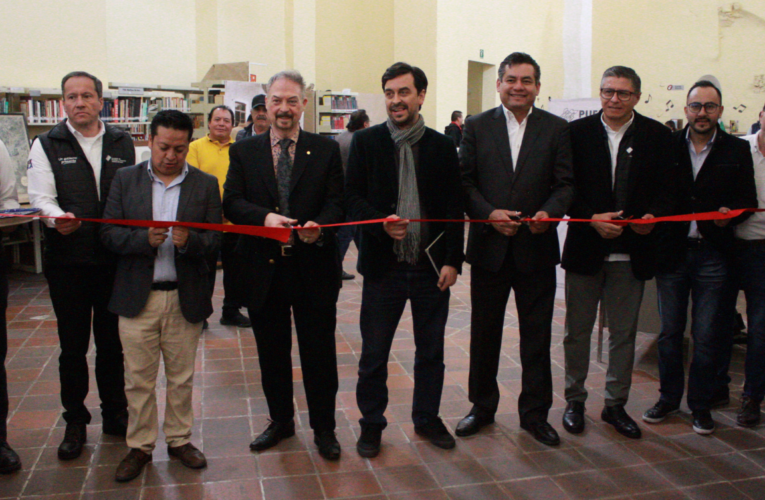 Conmemora gobierno estatal 100 años del transporte público