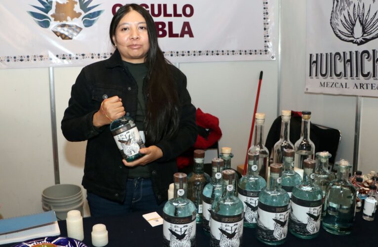 Contribuye gobierno de Puebla a exportación de mezcal a Alemania