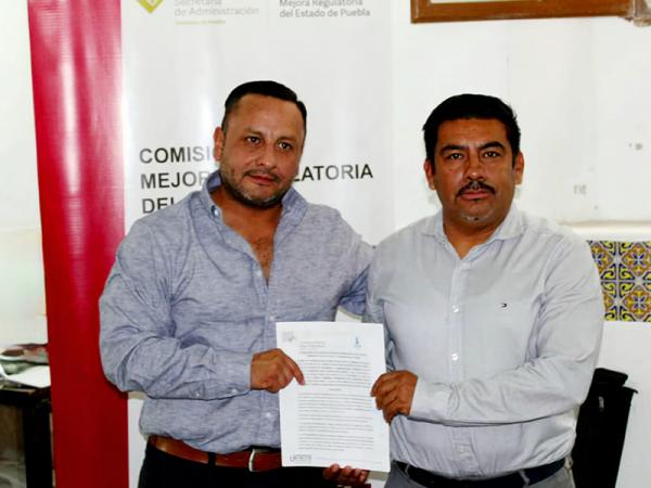 Con ayuntamiento de Acatlán, gobierno estatal favorece simplificación de trámites y garantiza transparencia